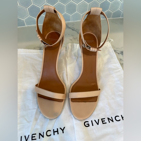 Givenchy Shoes - Givenchy Nadia Sandal Beige - Size 11B